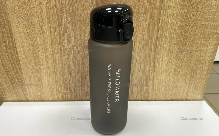 Бутылка черная hello water