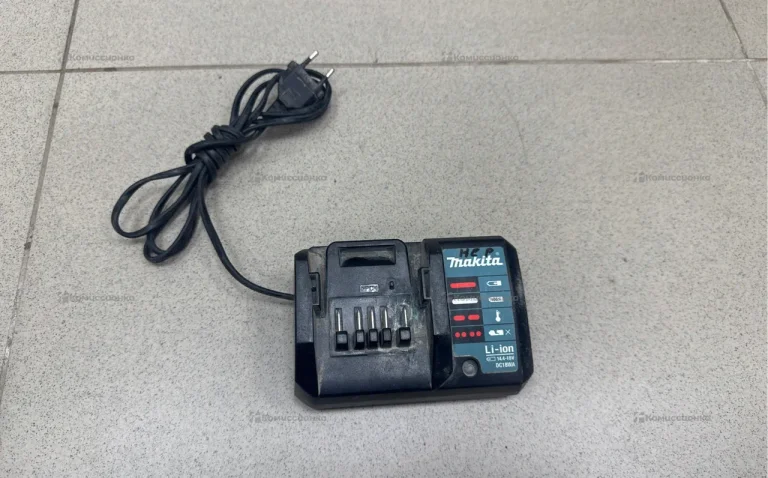 Makita Зарядное устройство