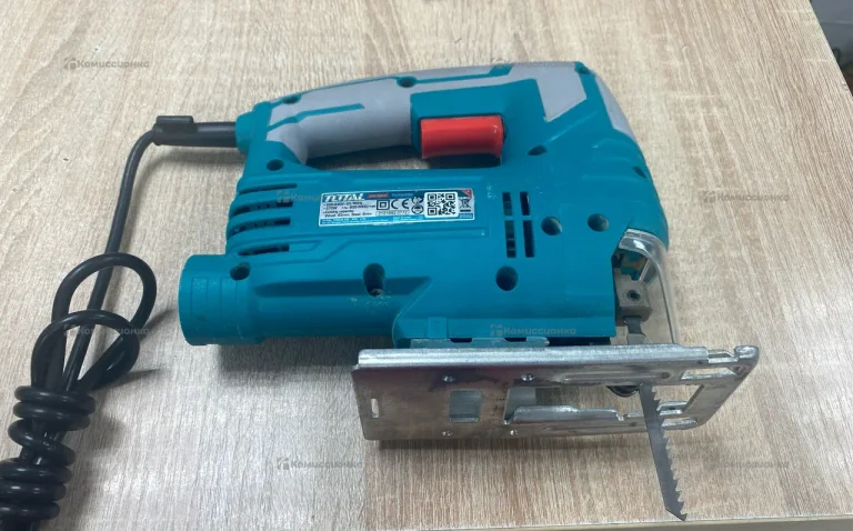 Электролобзик Total TS206658