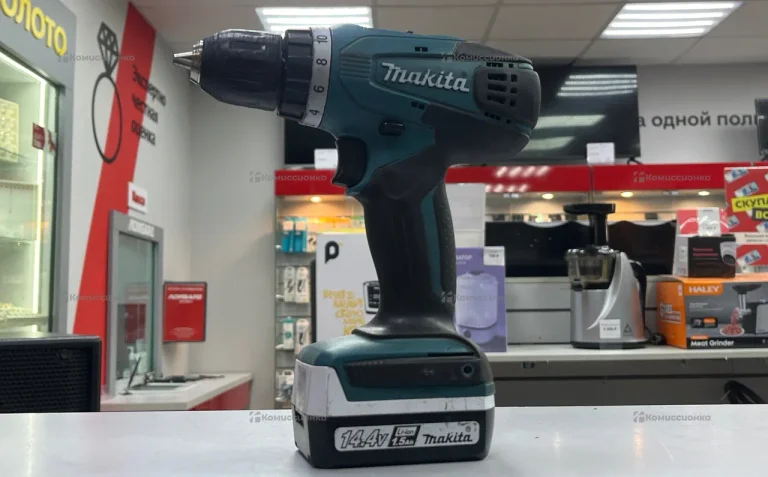Дрель-шуруповерт makita DF347D