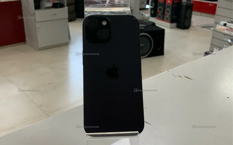 Apple iPhone 15 6/128 ГБ