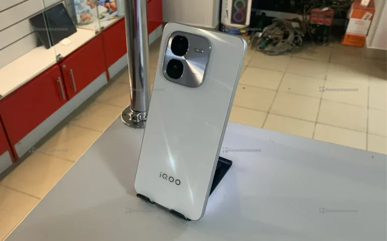 Vivo iQOO Z9x 8/128 ГБ