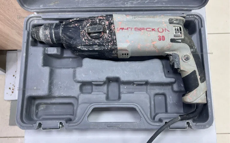 Перфоратор Интерскол П-30/900ЭР