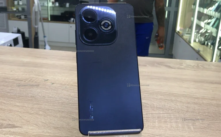 Infinix smart 8 plus 4/64