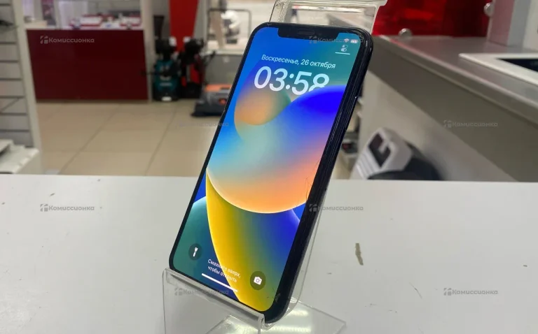 Apple iPhone X 64 ГБ