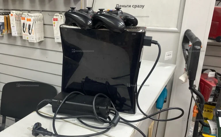 Приставка  Xbox 360