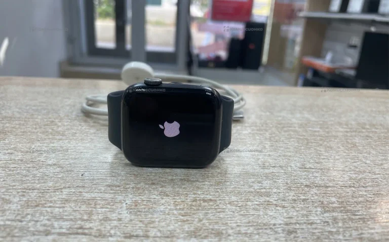 Часы  Apple Watch SE 1gen
