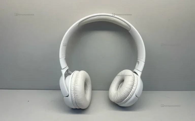 Наушники  JBL TUNE520Bt