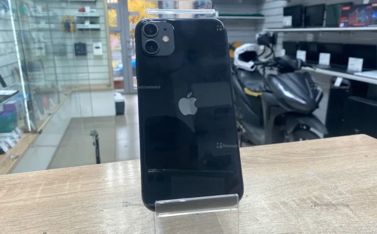 Apple iPhone 11 4/128 ГБ