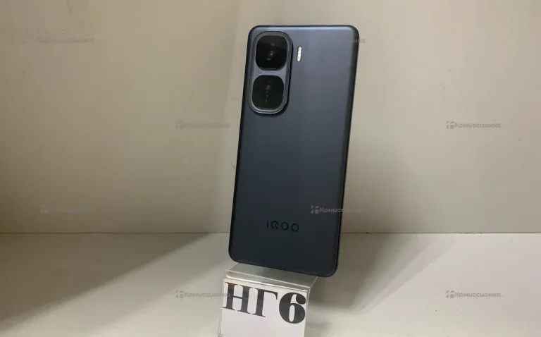 Vivo iQOO Neo 10 12/256 ГБ