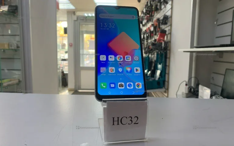 Tecno Spark 8C 4/64 ГБ