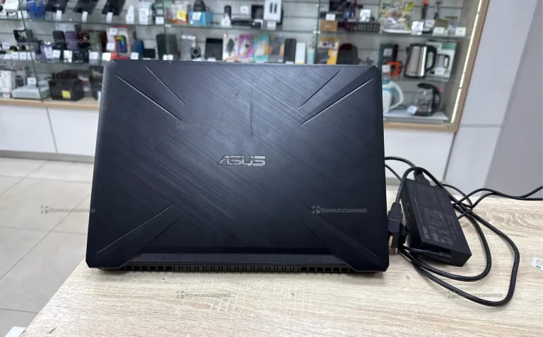 Ноутбук ASUS