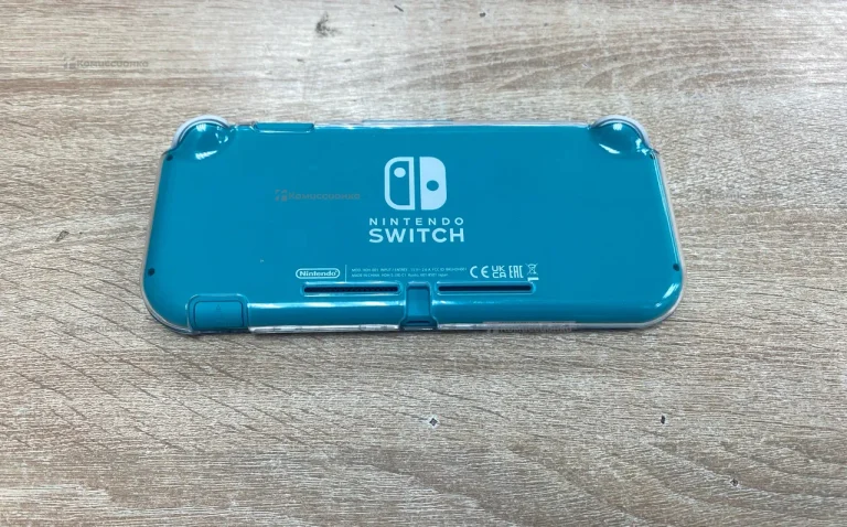 Приставка Nintendo Switch Lite 32 gb