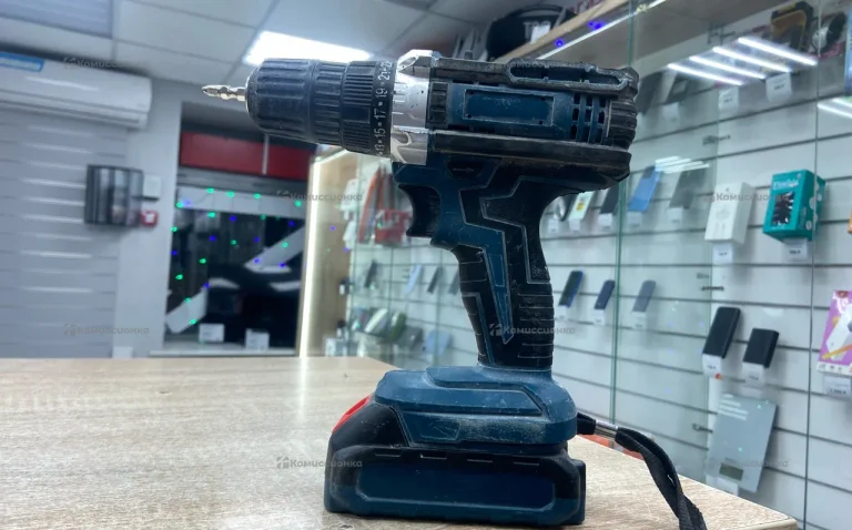 Шуруповерт noname