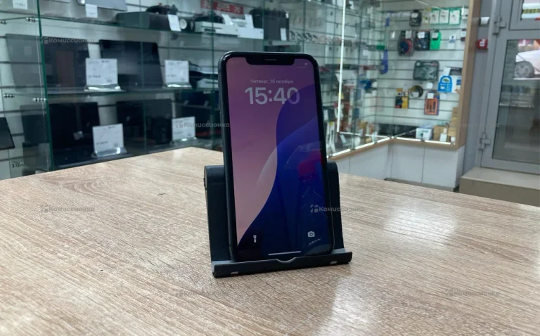 Apple iPhone 11 4/64 ГБ