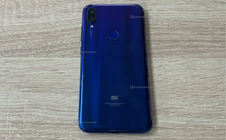Xiaomi Mi Play 4/64 ГБ
