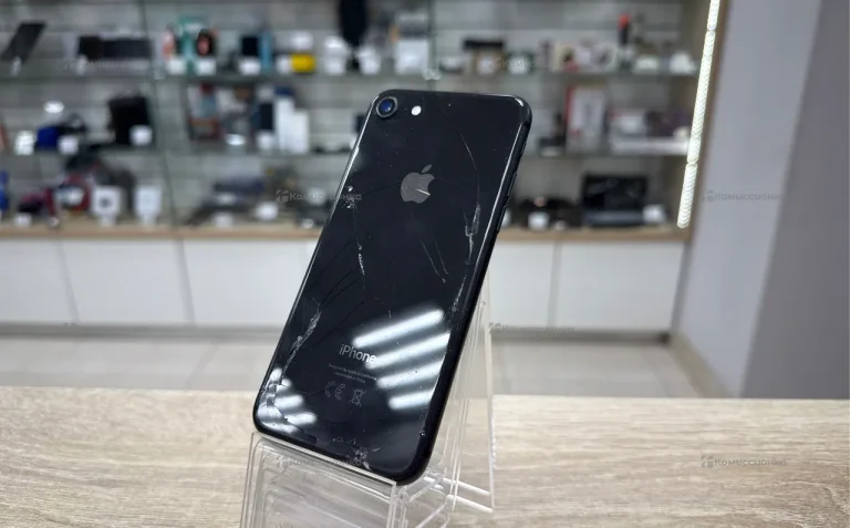 Apple iPhone 8 64 ГБ