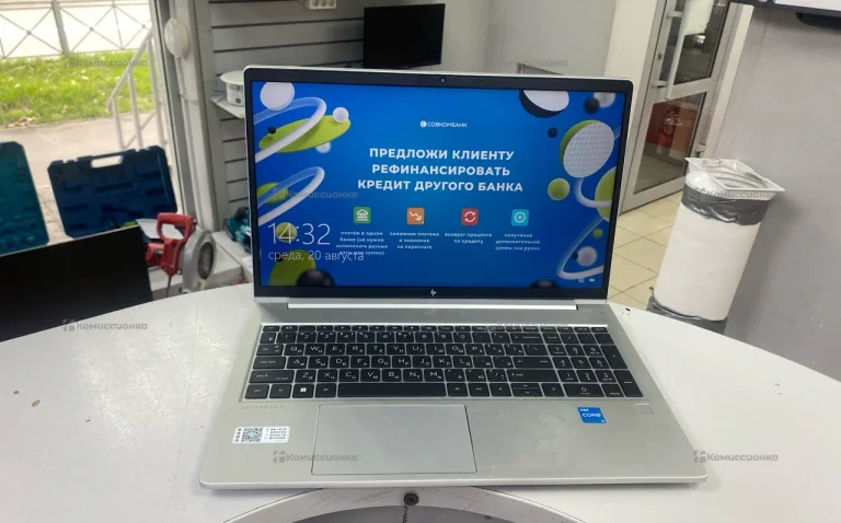 Ноутбук  HP i3-1215U