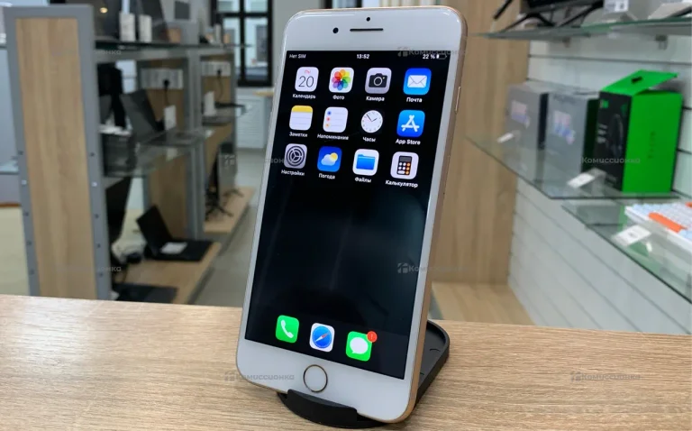 Apple iPhone 8 Plus 3/64 ГБ