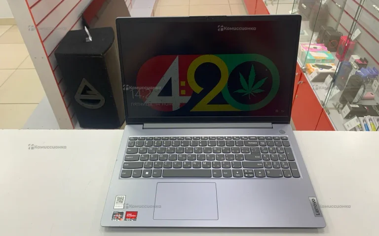 Ноутбук  Lenovo V15G4