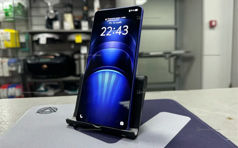 Vivo iQOO Neo9S Pro+ 12/256 ГБ