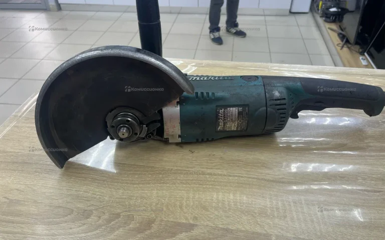 УШМ makita GA9020