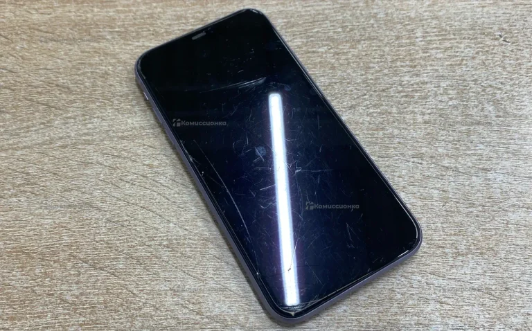 Apple iPhone 11 4/128 ГБ