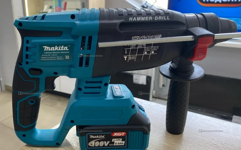 перфоратор аккумуляторный Makita Hammer Drill репл