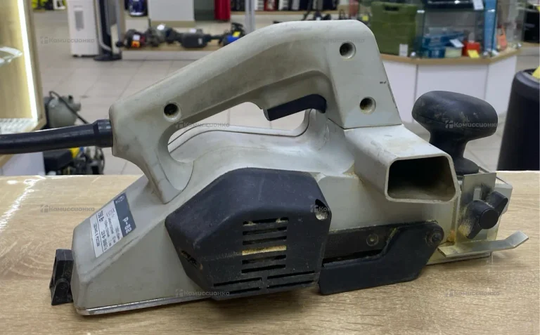 Электрорубанок Интерскол Р-82/710