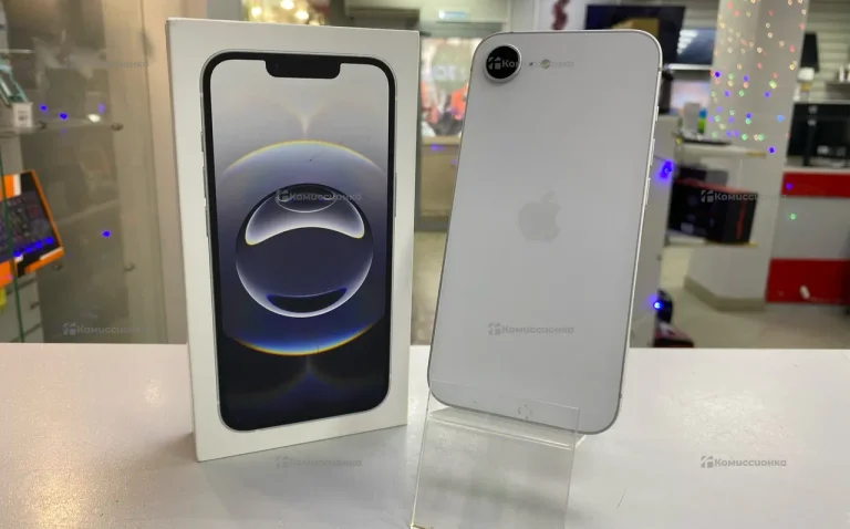 Apple iPhone 16e 8/128 ГБ