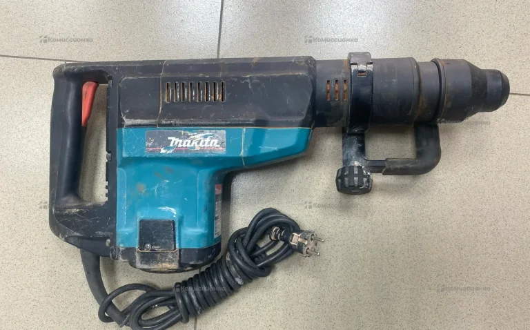 Перфоратор makita HR5001C