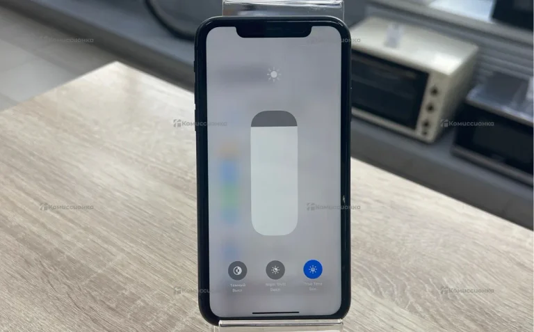 Apple iPhone 11 4/64 ГБ