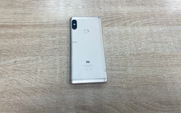 Xiaomi Redmi Note 5 4/64 ГБ