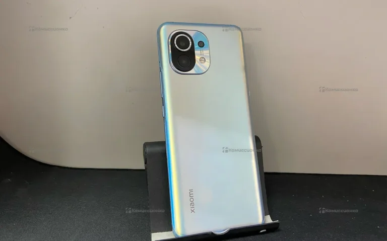Xiaomi Mi 11 12/256 ГБ