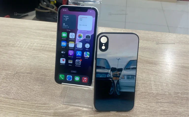 Apple iPhone XR 3/64 ГБ