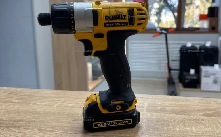 Шуруповерт dewalt DCF610
