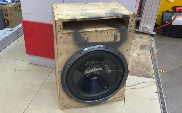 Сабвуфер  Sony XPLOS 1350
