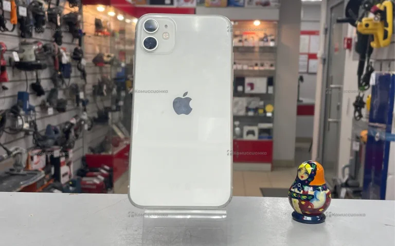 Apple iPhone 11 4/128 ГБ