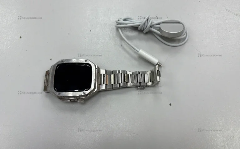 Часы  Apple Watch 7 45mm