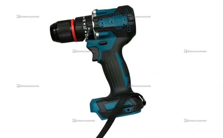 Шуруповерт Makita реп. с набором