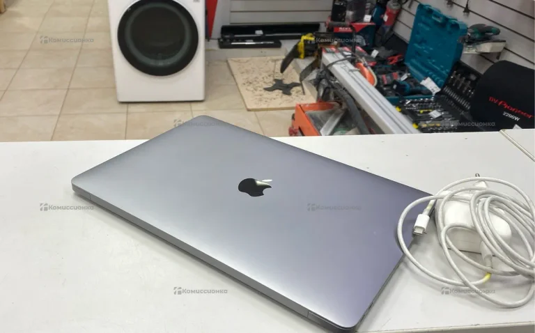 Ноутбук  MacBook Air (M1 2020)