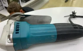 Листовые ножницы по металлу MAKITA JS1602