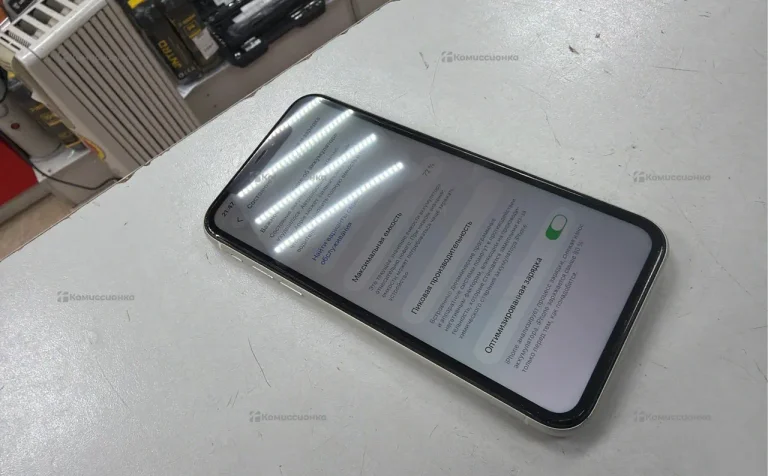 Apple iPhone 11 4/64 ГБ