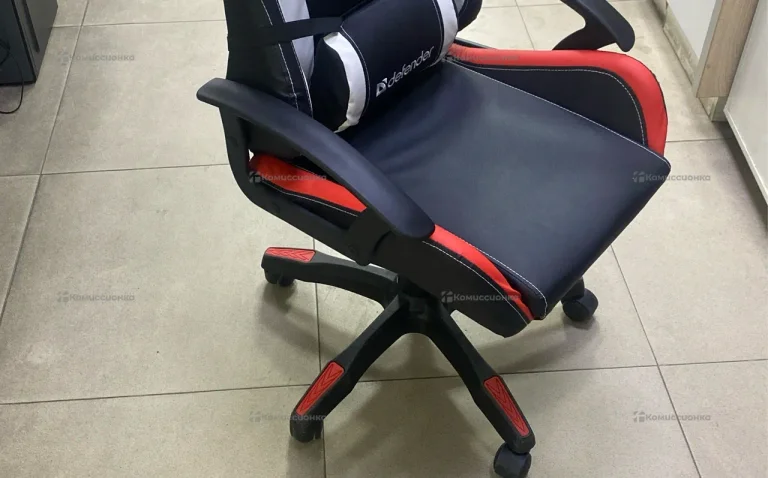 Компьютерное кресло defender