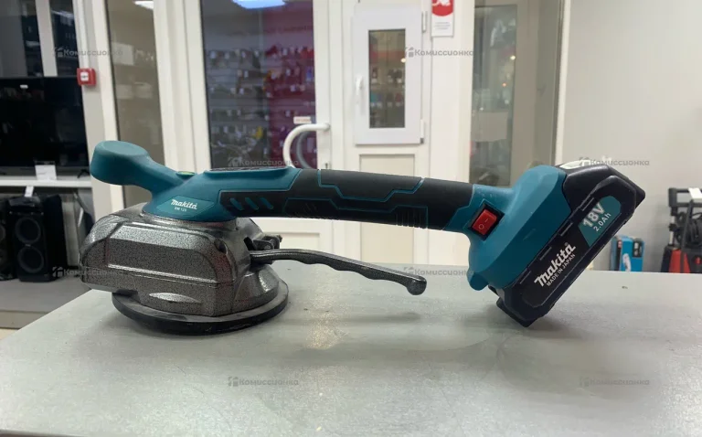 Виброприсоска Makita