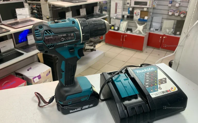 Аккумуляторная дрель-шуруповерт Makita DDF485Z