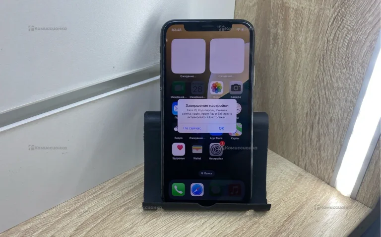 Apple iPhone XS 64 ГБ