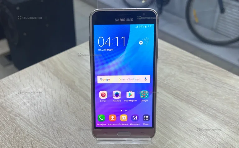 Samsung Galaxy J3 (2016) 1.5/8 ГБ