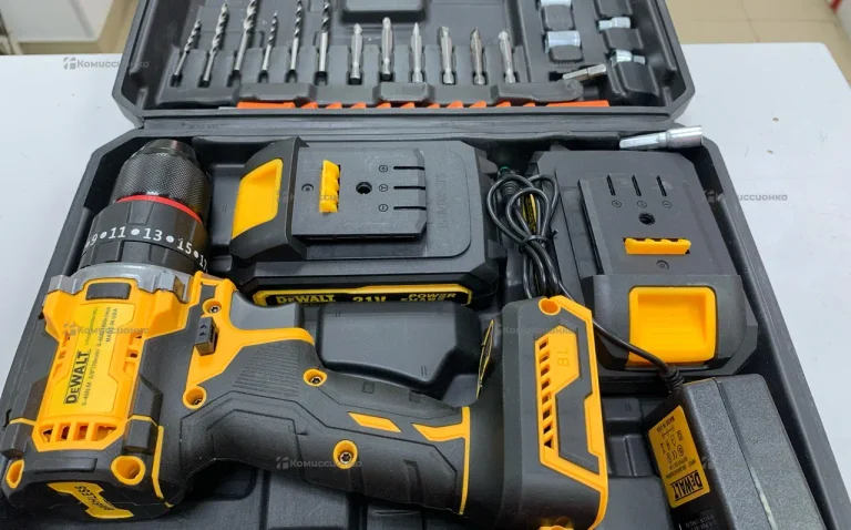 Шуруповерт бесщеточный Dewalt 21V