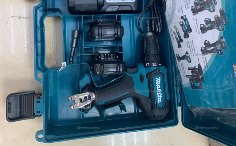 Дрель-Шуруповерт Makita DF333D